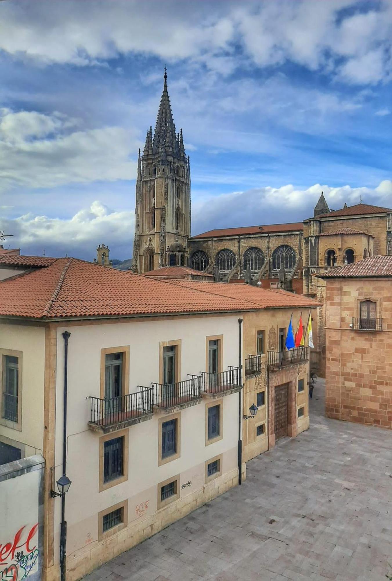 Apartamento Salsipuedes-La Catedral Oviedo Bagian luar foto